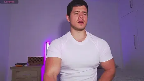 Arilas_ — 在 stripchat 直播的网络摄像头模特