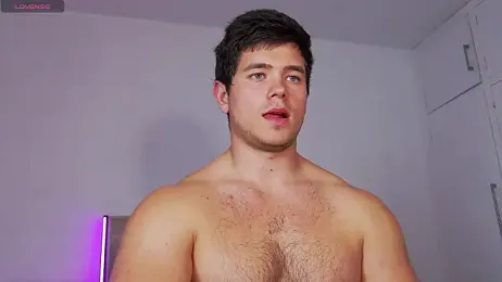 Arilas_ — 在 stripchat 直播的网络摄像头模特