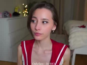 falinecrosthwaite — 在 chaturbate 直播的网络摄像头模特