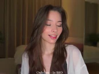 falinecrosthwaite — 在 chaturbate 直播的网络摄像头模特