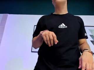 benitosaenz — 在 camsoda 直播的网络摄像头模特