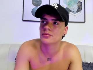 benitosaenz — Camsoda stream photo (Apr 2026)