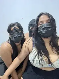 Savi-SL — 在 stripchat 直播的网络摄像头模特