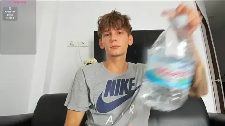 MiracleCam — Stripchat stream photo (Mar 2026)