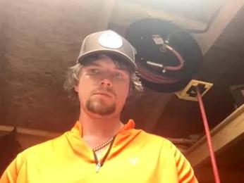 treeman817 — 在 chaturbate 直播的网络摄像头模特