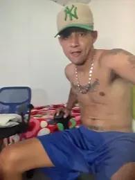 skinny23cm — 在 stripchat 直播的网络摄像头模特