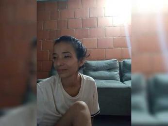 Junioryteresa — 在 bongacams 直播的网络摄像头模特