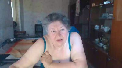 lusia7772 — Cam4 stream photo (Jun 2026)