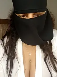 Saakoora — 在 stripchat 直播的网络摄像头模特