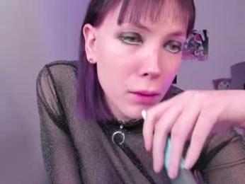 tenebrise — 在 chaturbate 直播的网络摄像头模特