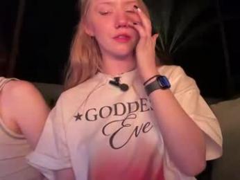 eve003300 — Chaturbate stream photo (Apr 2026)