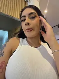 clarachanelricek — 在 stripchat 直播的网络摄像头模特