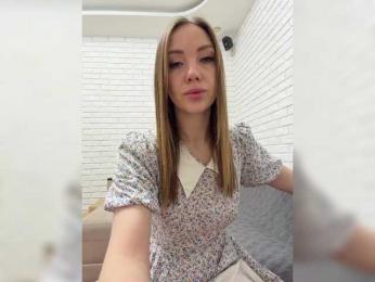 KitFox — 在 bongacams 直播的网络摄像头模特