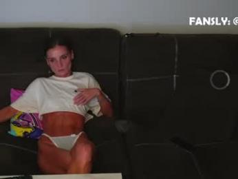 mushroomcouch — 在 chaturbate 直播的网络摄像头模特