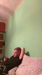 Leoniieee — Cam4 stream photo (Apr 2026)