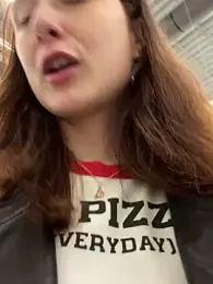 Dina_Tease — Stripchat recorded stream image, 19.05.2025 09:10