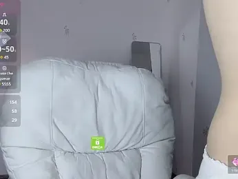 momo-5952 — Stripchat recorded stream image, 19.05.2025 14:00