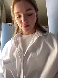 Porn_cornn — Stripchat recorded stream image, 21.05.2025 09:40
