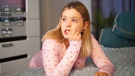 Milana15 — Stripchat recorded stream screenshot (21 May 2025)