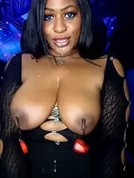AmazonianMistress — Stripchat recorded stream image, 22.05.2025 01:10