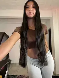 aly_golden_ — Stripchat recorded stream image, 22.05.2025 05:40