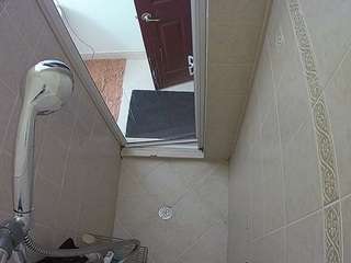 voyeurcam-baileybase-shower — Camsoda recorded stream image, 17.05.2025 17:00