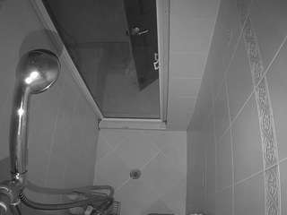 voyeurcam-baileybase-shower — Camsoda recorded stream image, 17.05.2025 17:00