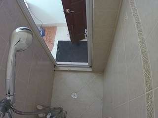 voyeurcam-baileybase-shower — Camsoda recorded stream image, 17.05.2025 17:00