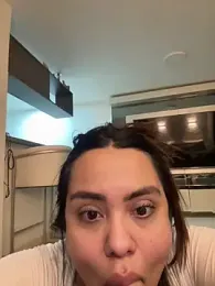 valeria2019hot — Stripchat recorded stream image, 23.05.2025 22:40