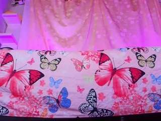 mssbombom — Camsoda recorded stream image, 24.05.2025 03:20