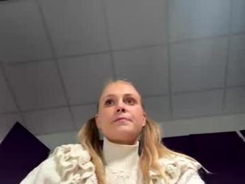 siswet19 — Chaturbate recorded stream image, 24.05.2025 13:50