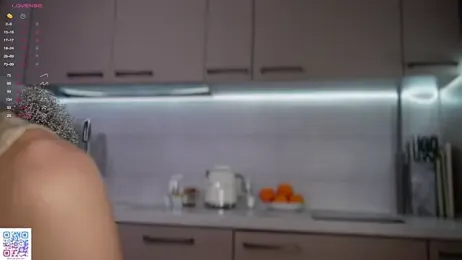 Sunshine_Diana — Stripchat recorded stream image, 25.05.2025 22:20