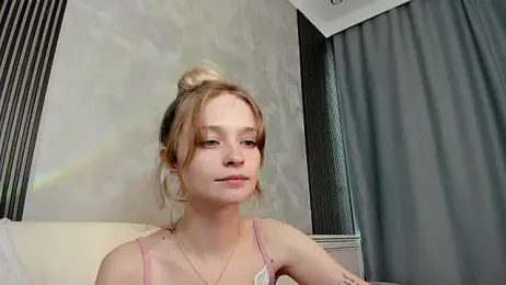 vialeta_baby — Stripchat recorded stream image, 27.05.2025 01:20