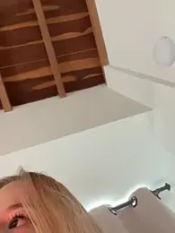 curchez_ — Stripchat recorded stream image, 27.05.2025 20:40