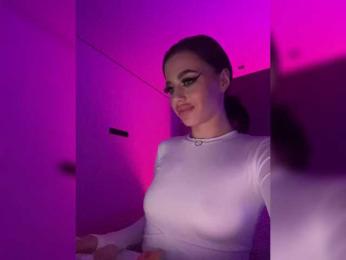 HotGirlEva — Bongacams recorded stream image, 27.05.2025 19:40