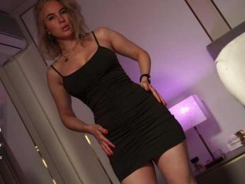 Eseniyavl — Bongacams recorded stream image, 28.05.2025 03:20