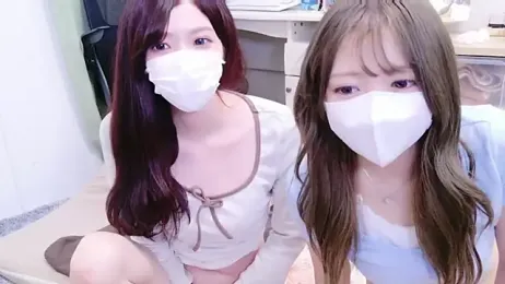 oxo_yuna_oxo — Stripchat recorded stream image, 29.05.2025 10:30