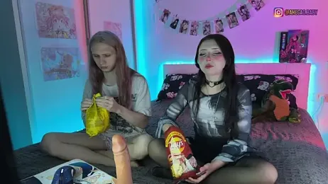 h3ntai_baby — Stripchat recorded stream image, 29.05.2025 14:30