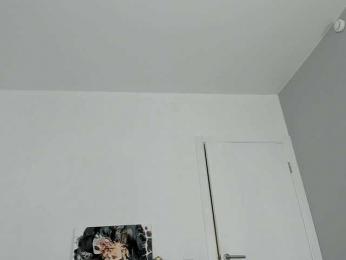 dolly-ll — Bongacams recorded stream image, 09.02.2025 13:50