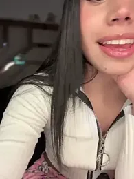 Laura-Khalifa — Stripchat recorded stream image, 04.06.2025 05:50