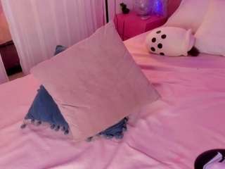 emyliesander — Camsoda recorded stream image, 04.06.2025 12:10