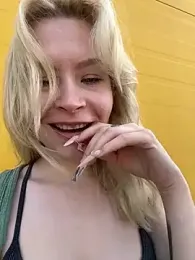 Cum_girlss — Stripchat recorded stream image, 05.06.2025 04:20