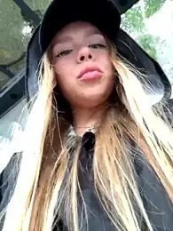 Liza_risky — Stripchat recorded stream image, 05.06.2025 07:30