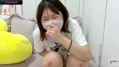 SUZU_ — Stripchat recorded stream screenshot (05 Jun 2025)