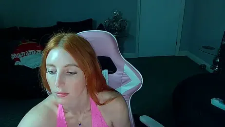 Red_firesquirt — Stripchat recorded stream image, 05.06.2025 20:00