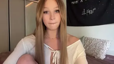 ur_molly — Stripchat recorded stream image, 06.06.2025 09:10