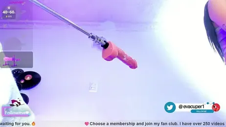 eva_cuper — Stripchat recorded stream image, 06.06.2025 12:00