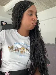 Your_Paris — Stripchat recorded stream image, 07.06.2025 15:30