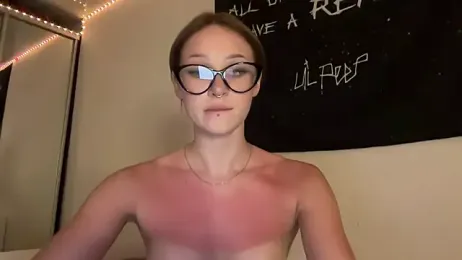 ur_molly — Stripchat recorded stream image, 12.06.2025 12:00