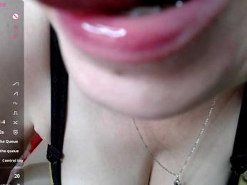 rosestar — Bongacams recorded stream image, 12.06.2025 17:50